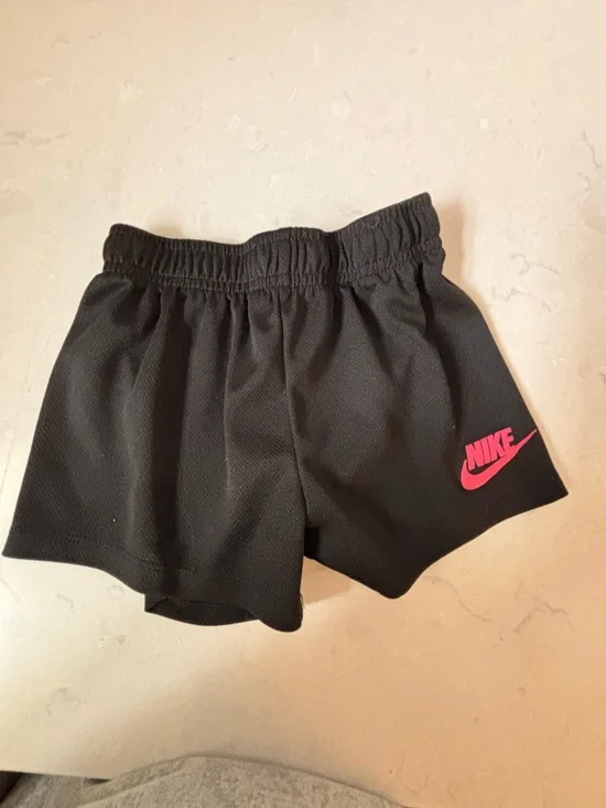 4-Piece Toddler Shorts Bundle (Size 2T) - Picture 4 of 8